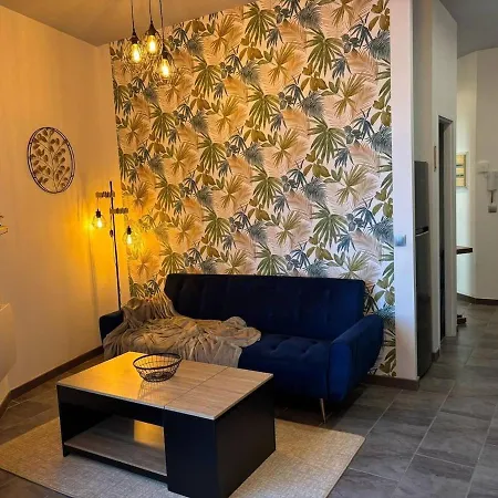 Proche De La Gare Apartment *