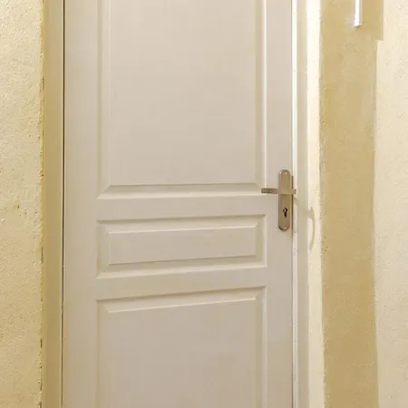 Апартаменты Cocon Boheme Proche Gare Нарбонна